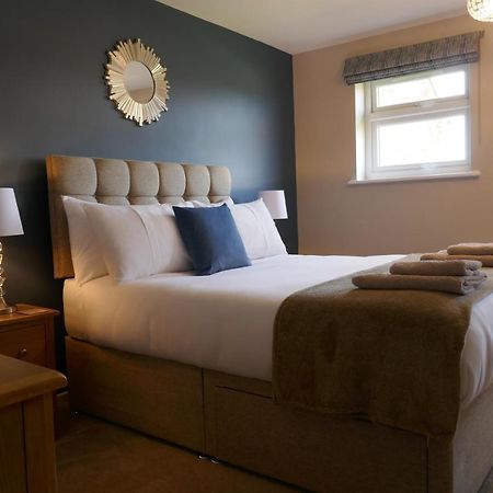 2 Bedroom House Walking Distance To City Centre With Free Parking 요크 외부 사진