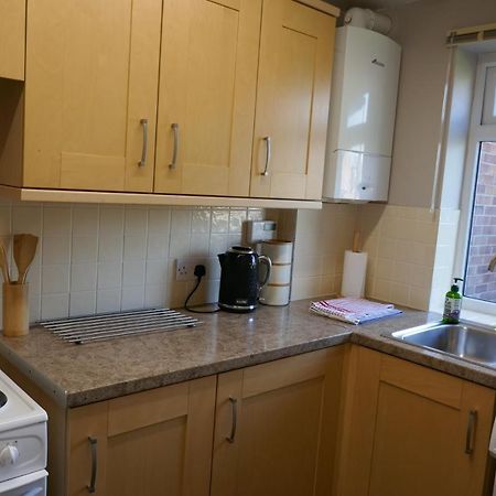 2 Bedroom House Walking Distance To City Centre With Free Parking 요크 외부 사진