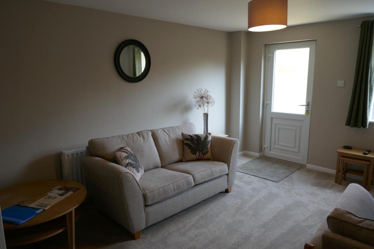 2 Bedroom House Walking Distance To City Centre With Free Parking 요크 외부 사진