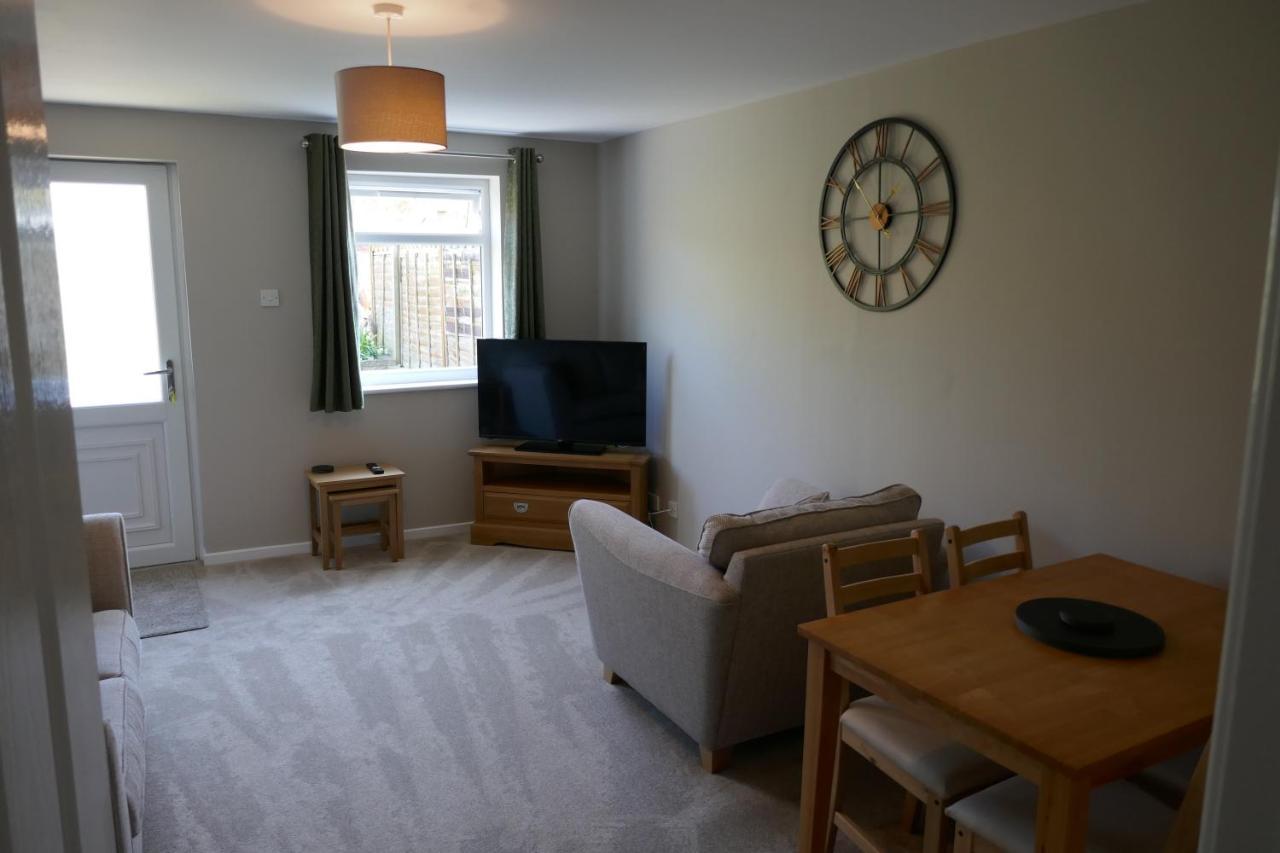2 Bedroom House Walking Distance To City Centre With Free Parking 요크 외부 사진